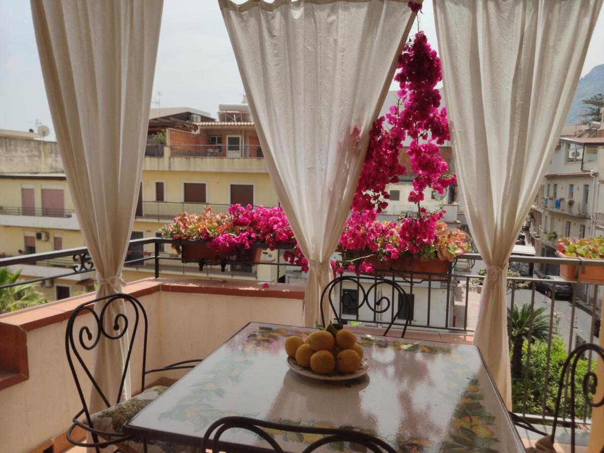Case Borgo Vacanze Letojanni Exterior foto