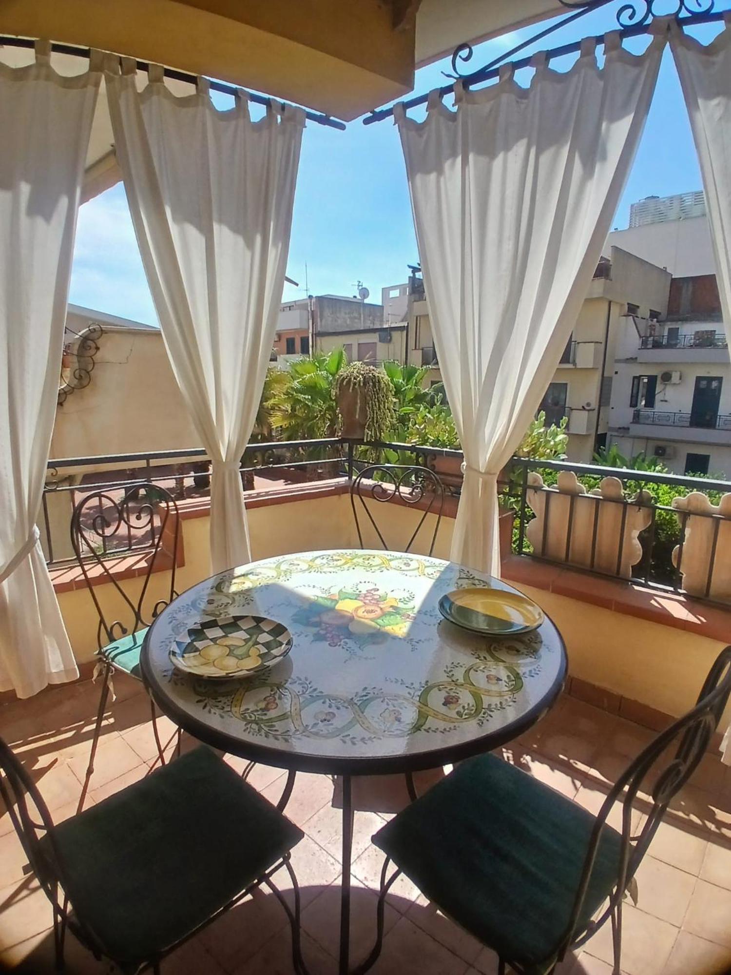 Case Borgo Vacanze Letojanni Exterior foto