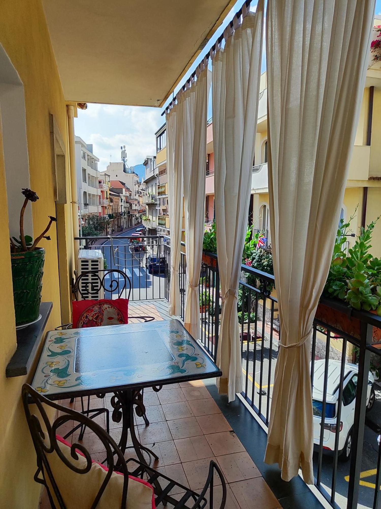 Case Borgo Vacanze Letojanni Exterior foto